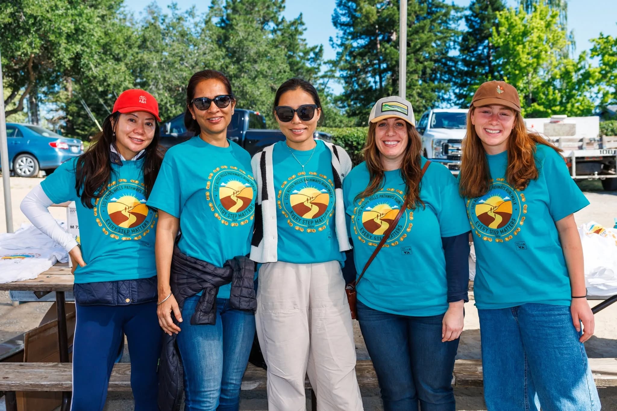 Jasmeen Pombra with Los Altos Hills Pathways Run volunteers
